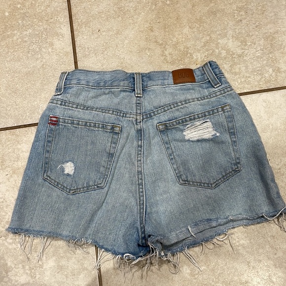 Urban Outfitters BDG High Rise Girlfriend Destroyed Shorts 26 - Picture 6 of 8